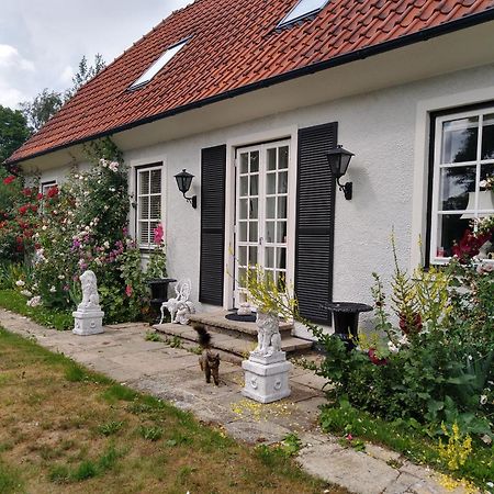 Villa Signedal Hostel Kvidinge ภายนอก รูปภาพ