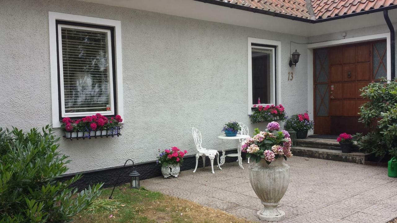 Villa Signedal Hostel Kvidinge ภายนอก รูปภาพ